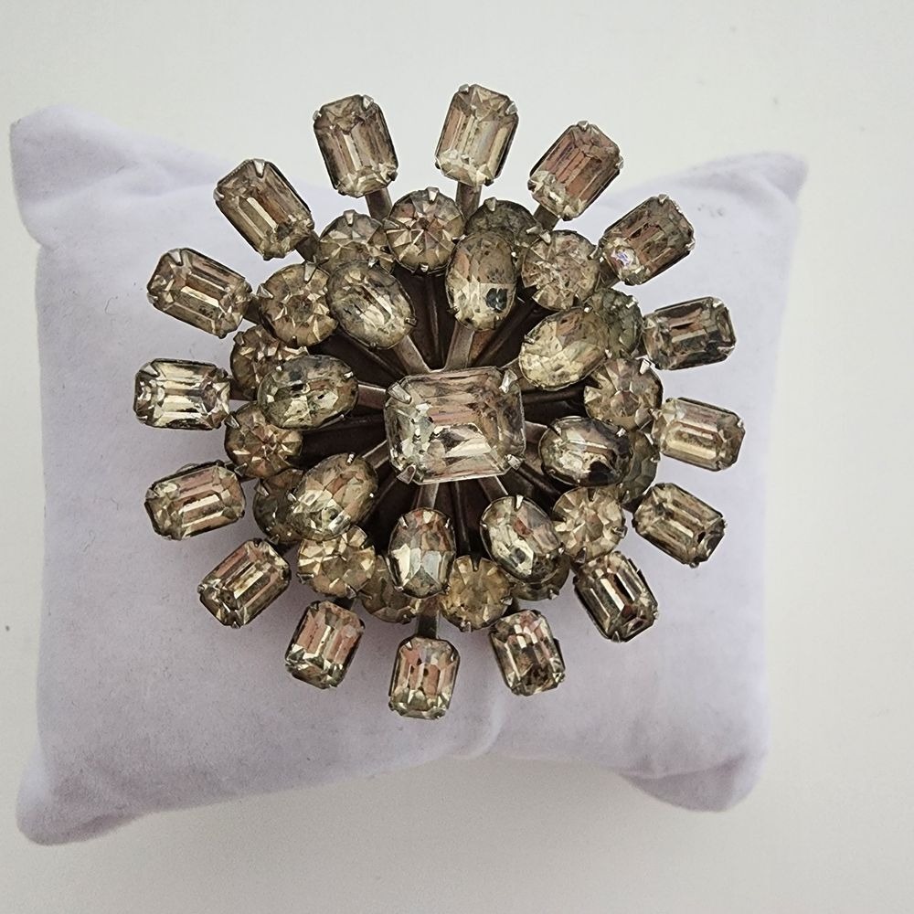 Vintage Silver Tone‎ Clear Rhinestones round circle brooch pin